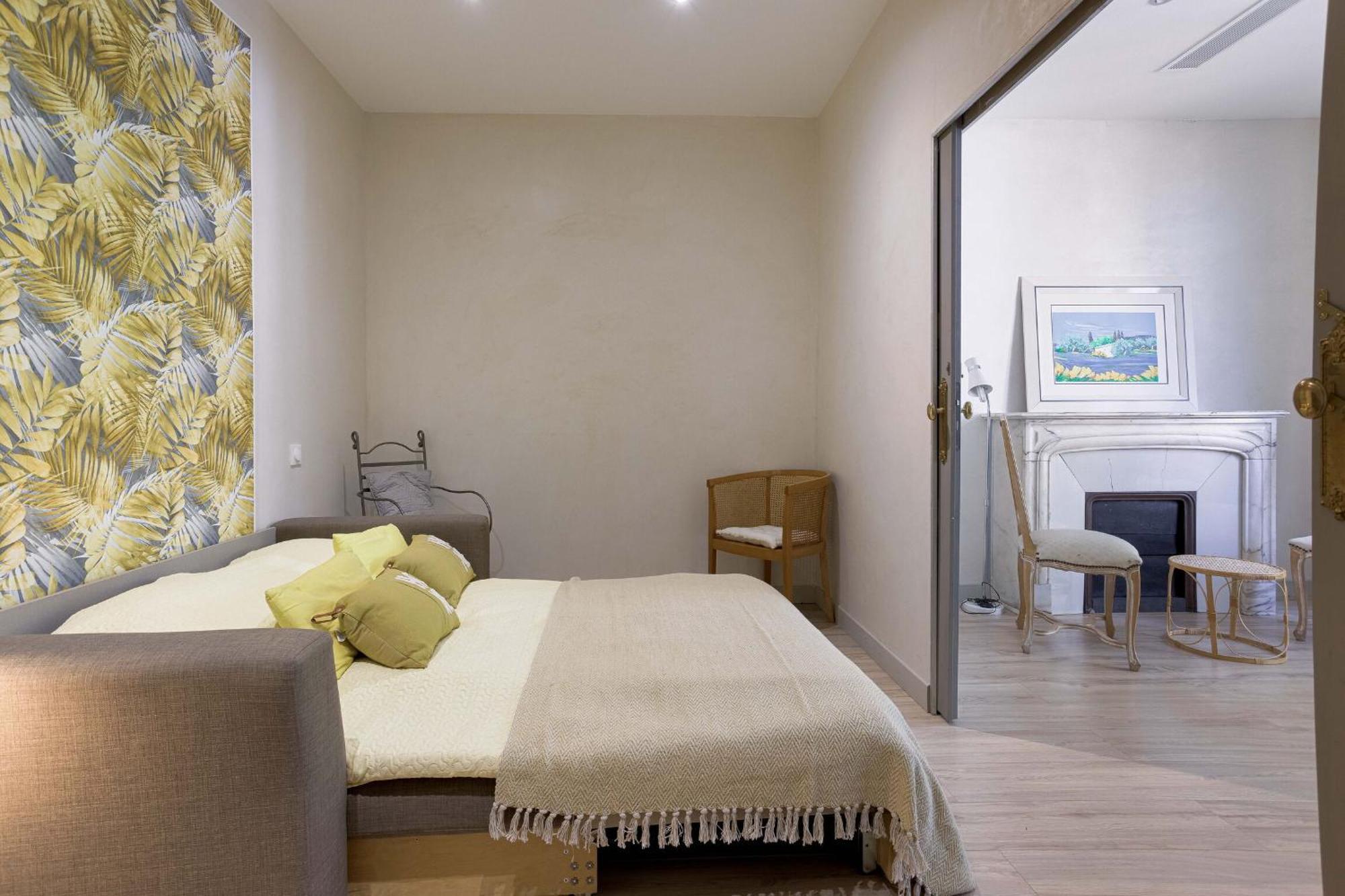 13 Boulevard Carnot By Halldis
